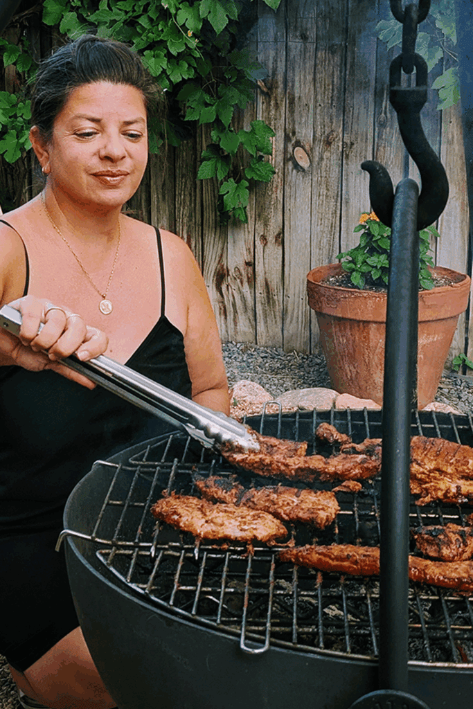 chef-grilling-pork-pineapple-tacos
